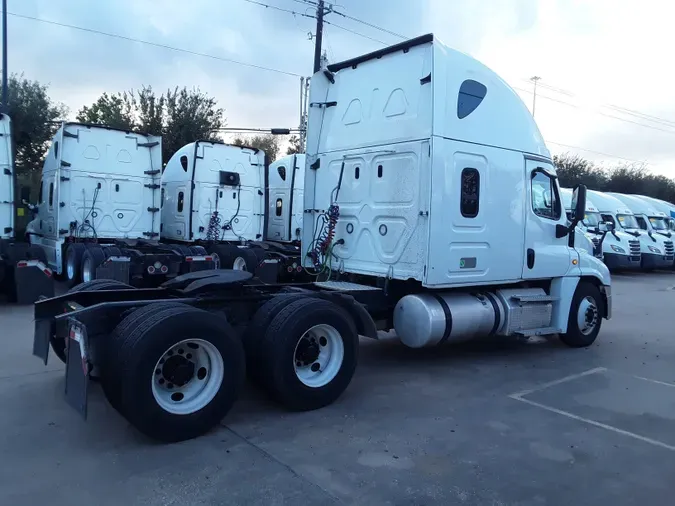 2020 FREIGHTLINER/MERCEDES CASCADIA 125