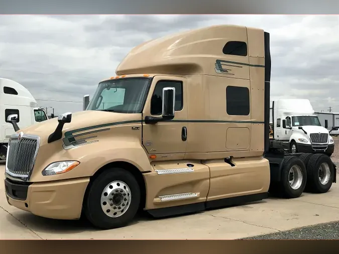 2022 INT LT625 6x4