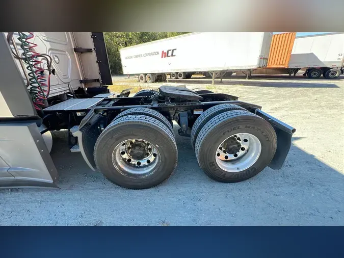 2023 Freightliner Cascadia 126