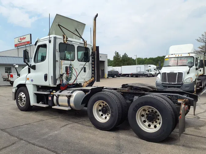 2017 FREIGHTLINER/MERCEDES CASCADIA 125