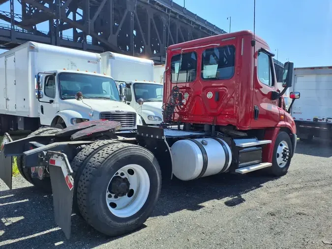 2018 FREIGHTLINER CASCADIA 113