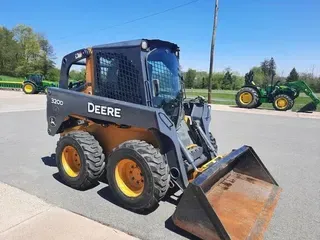 2011 John Deere 320D