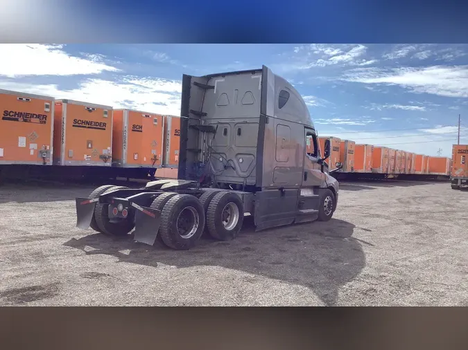 2023 Freightliner Cascadia