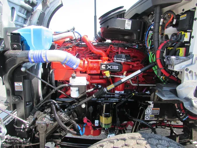 2026 Kenworth T8804023be594b4e61b5cf3b47b19b4ad514