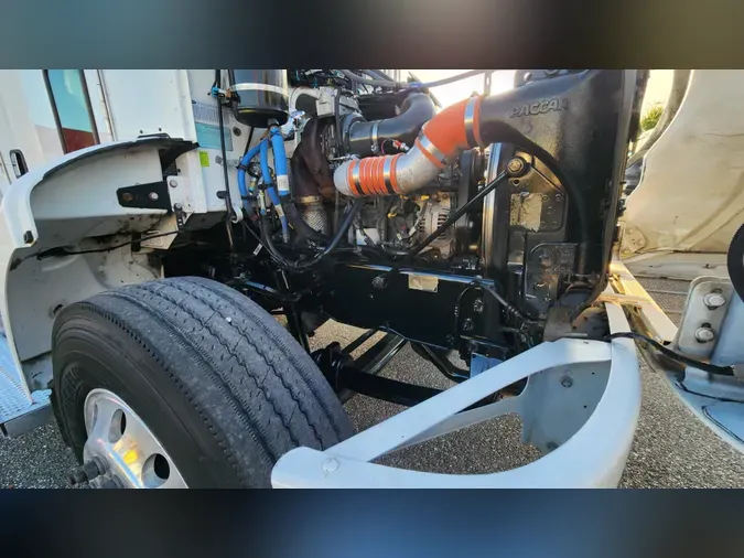 2019 Peterbilt 337