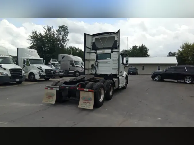2020 Volvo VNL300