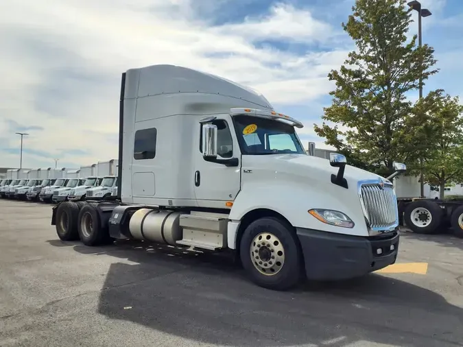 2019 NAVISTAR INTERNATIONAL LT625 SLPR CAB