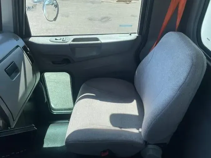2020 Peterbilt 337
