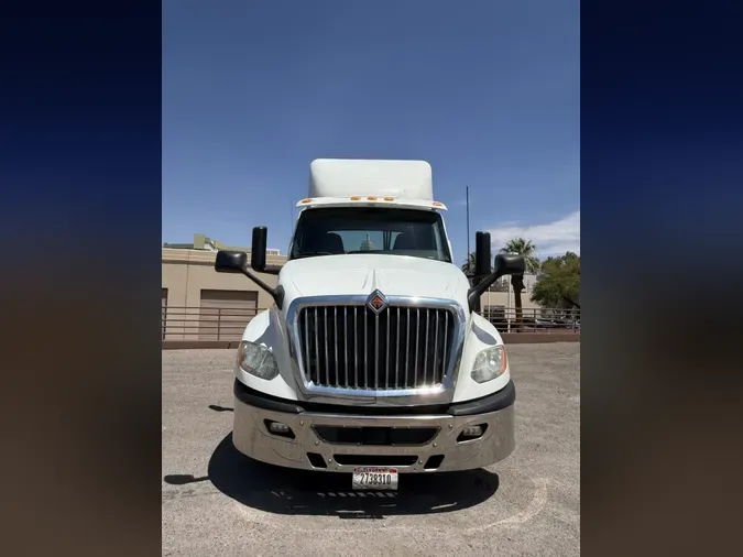 2019 NAVISTAR INTERNATIONAL LT625 DAYCAB T/A403282cb032c811db0c521faf6357552