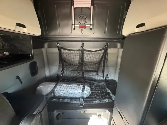 2022 FREIGHTLINER Cascadia 126