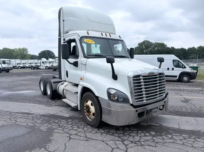 2020 FREIGHTLINER/MERCEDES CASCADIA 125