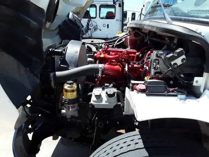 2020 FREIGHTLINER M2 106
