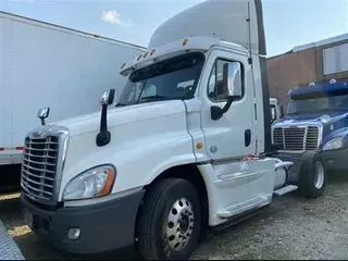 2015 Freightliner CASCADIA 125