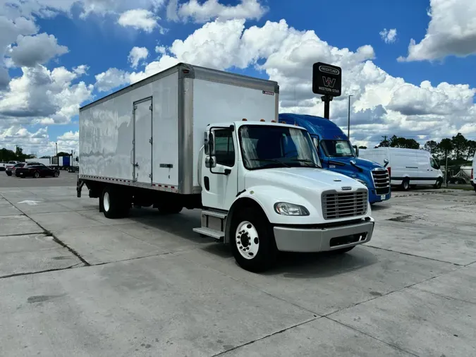 2018 Freightliner M2