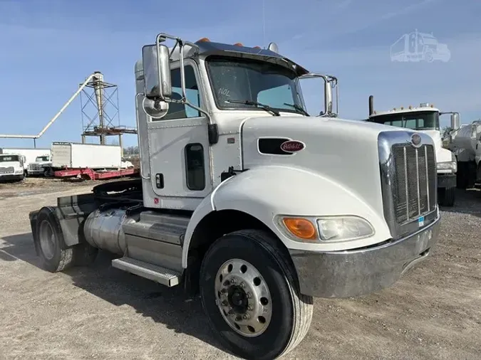 2019 PETERBILT 337