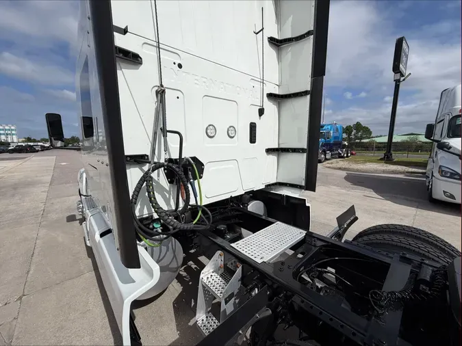 2022 International LT625