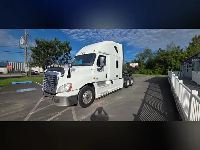 2018 FREIGHTLINER/MERCEDES CASCADIA 125403f2f01b10958f2985fa5e0dc17a852