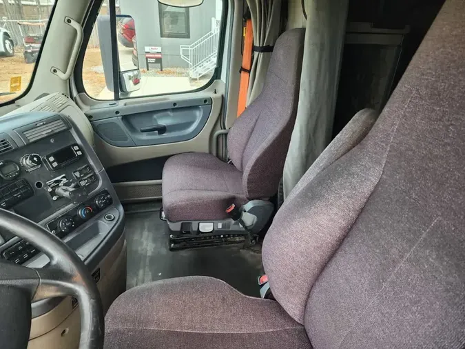 2019 FREIGHTLINER/MERCEDES CASCADIA 12540402b4baf0c304593fba1ad75fcc059