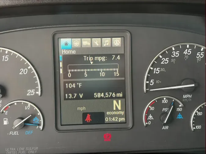 2020 Freightliner Cascadia 126