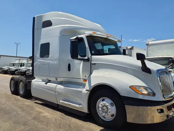 2019 NAVISTAR INTERNATIONAL LT625 SLPR CAB