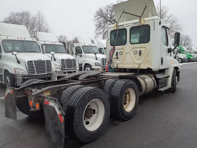 2018 FREIGHTLINER/MERCEDES CASCADIA 125