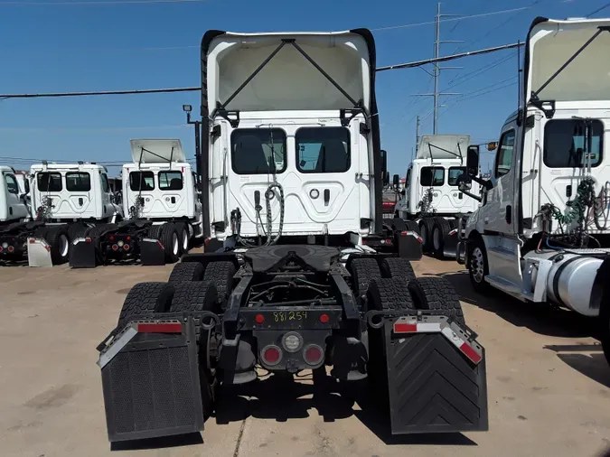 2020 FREIGHTLINER/MERCEDES CASCADIA 125