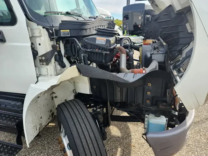 2018 INTERNATIONAL Durastar 4300