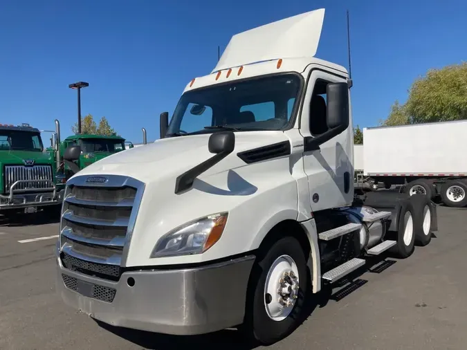 2019 FREIGHTLINER/MERCEDES NEW CASCADIA PX1266440445bb30bb54a30523e8b170eff9508