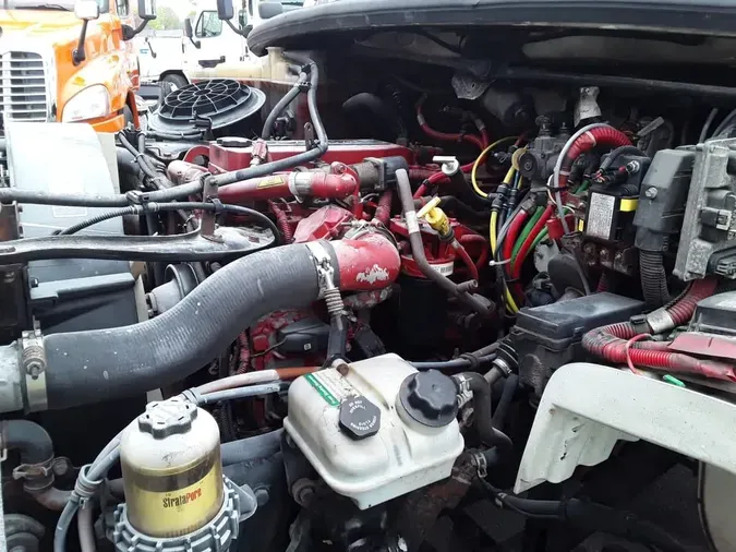 2017 FREIGHTLINER M2 106