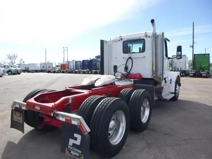 2023 Peterbilt 567404bd45070be6513ebf311dd92b3fb44