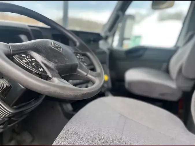 2020 NAVISTAR INTERNATIONAL LT625 DAYCAB T/A