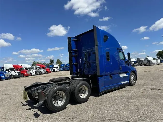 2020 FREIGHTLINER CASCADEVO1