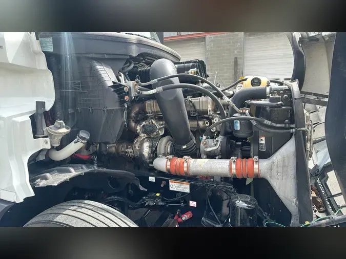 2022 Freightliner Cascadia 126