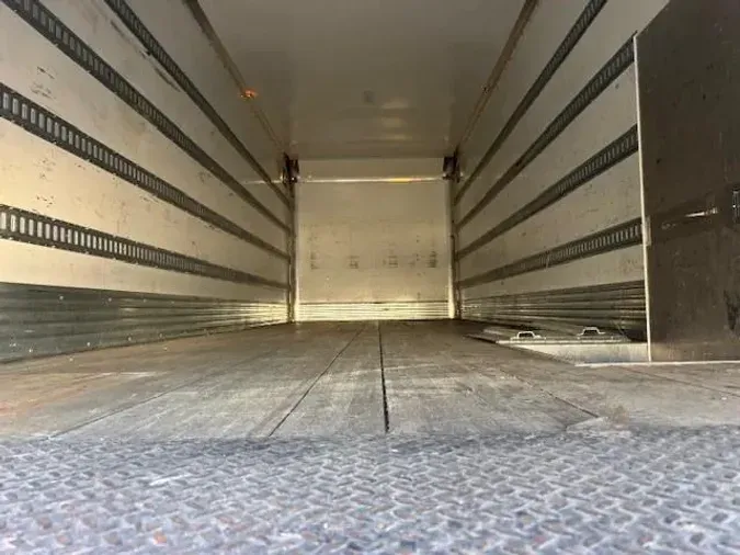 2020 Peterbilt 337