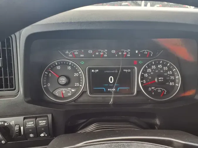 2019 NAVISTAR INTERNATIONAL LT625 SLPR CAB