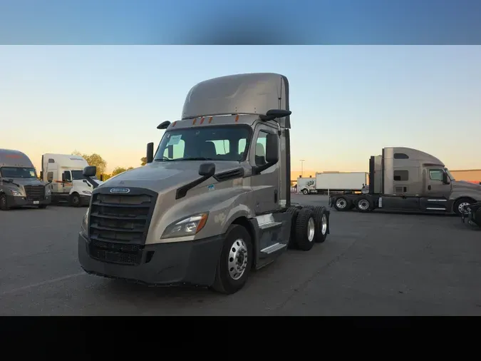 2020 Freightliner Cascadia 12640544ee6b4f107f962818ecc74238718