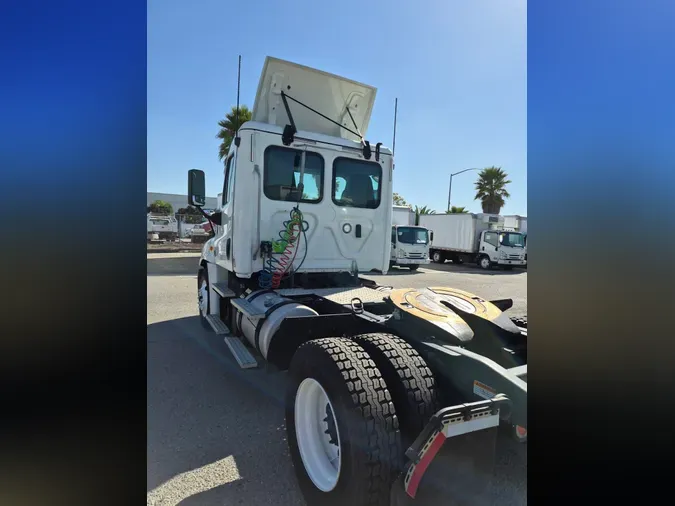 2018 FREIGHTLINER/MERCEDES CASCADIA 125