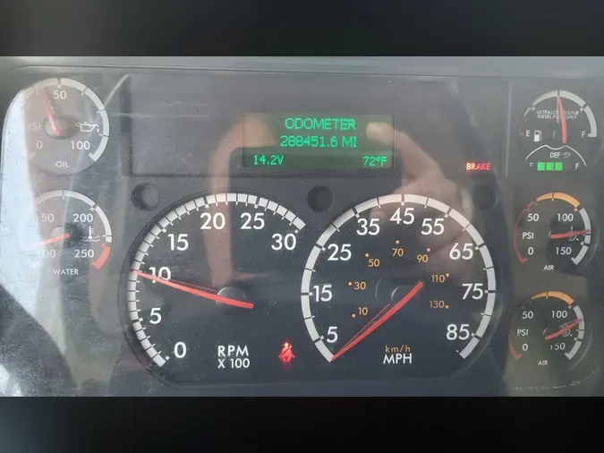 2018 FREIGHTLINER/MERCEDES M2 106