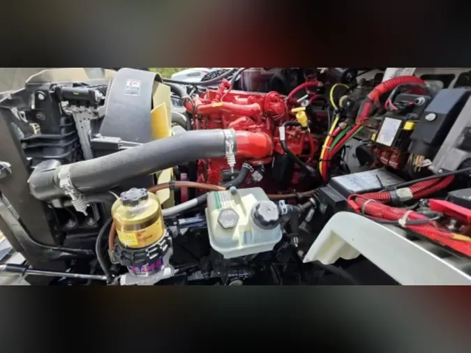 2021 FREIGHTLINER/MERCEDES M2 106