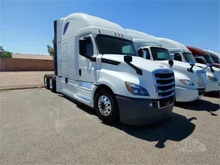 2018 FREIGHTLINER CASCADEVO1