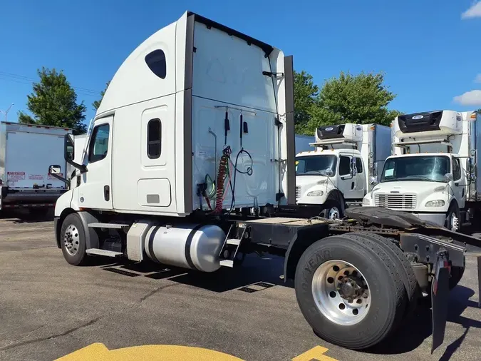 2021 FREIGHTLINER NEW CASCADIA 116