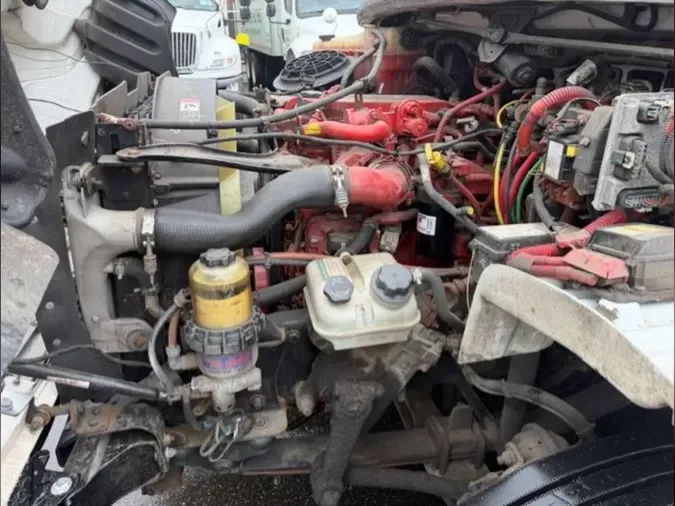 2018 FREIGHTLINER/MERCEDES M2 106