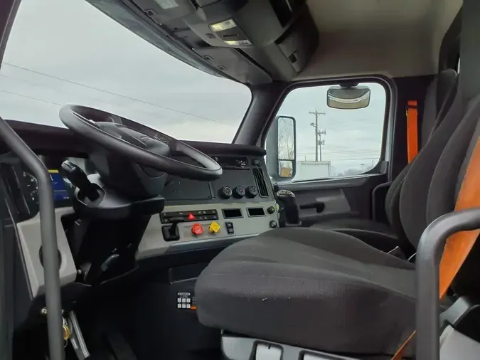 2020 FREIGHTLINER/MERCEDES NEW CASCADIA 116