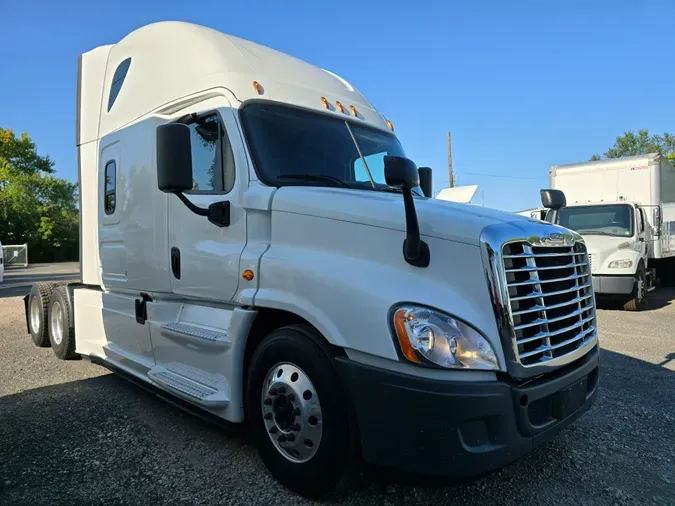 2019 FREIGHTLINER/MERCEDES CASCADIA 125