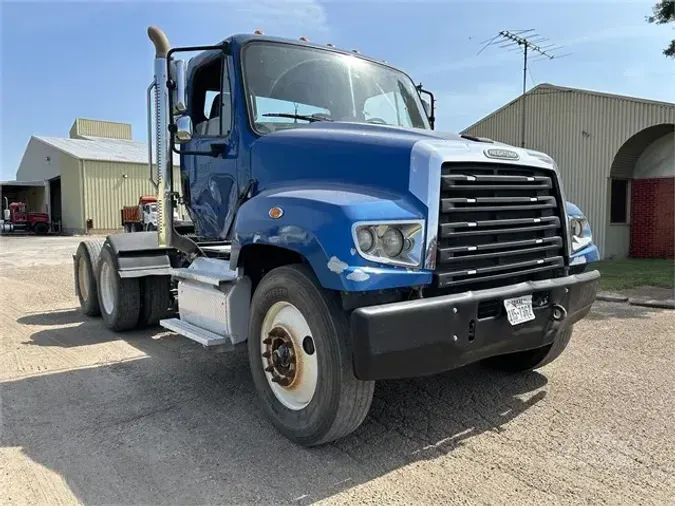 2020 FREIGHTLINER 114SD