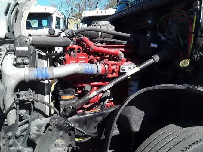 2019 VOLVO VNL64T-300