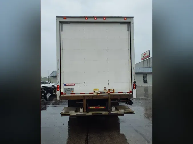2017 FREIGHTLINER/MERCEDES M2 106