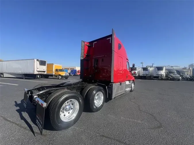 2020 FREIGHTLINER CASCADIA