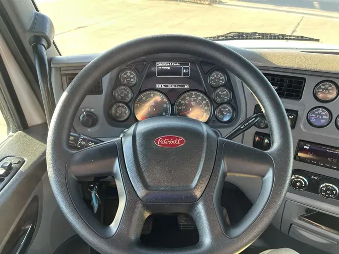 2018 Peterbilt 579