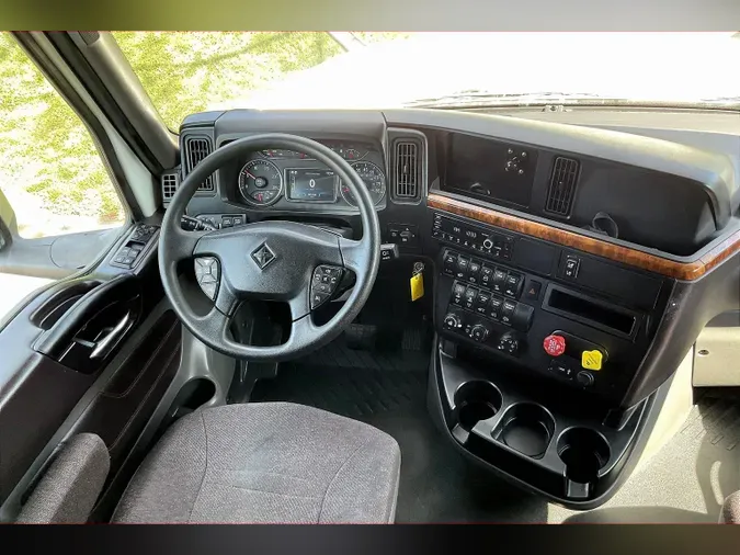 2022 INT LT625 6x4